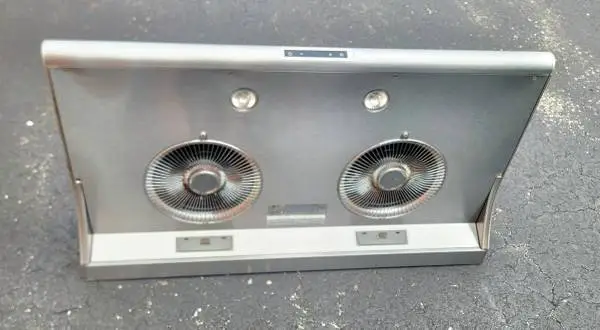 ZEPHYR VENT UNDER CABINET RANGE VENT 36 WIDE EXHAUST VENT