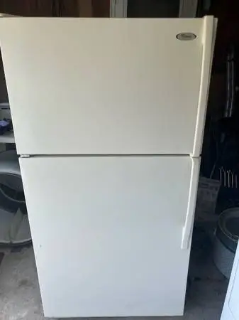 Whirlpool 21 ft.³ refrigerator