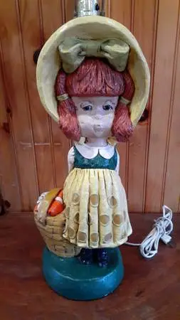 Vintage Ceramic Holly Hobbie Style Lamp
