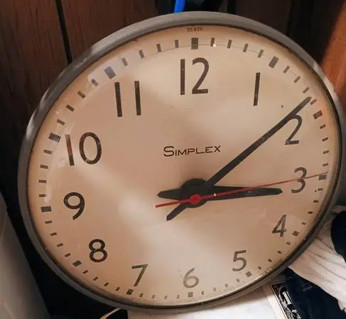 antique SIMPLEX 15in Wall Clock 95926 curved face WORKS NICE
