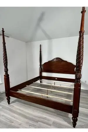 King size 4 poster bed, canopy frame included by Ethan Allen