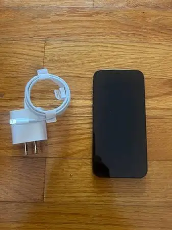 Apple iPhone 12 64gb Black unlocked worked all carriers