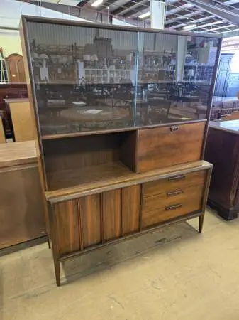 Habitat for Humanity Restore – Keller Mid-Century Modern Hutch