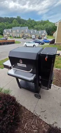 Masterbuilt Gravity Series 1050 Digital Charcoal Grill & Smoker