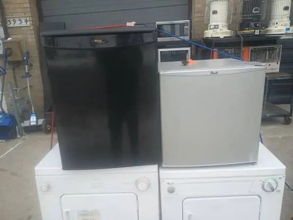 Half and cube refrigerator