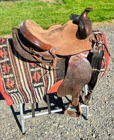 15 in BIG HORN Saddle
