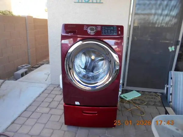Samsung Front load washer w/drawer pedastal