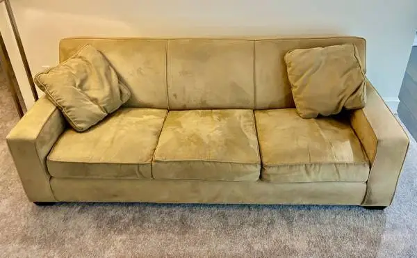 Sofa - Pottery Barn - comfy couch