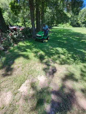 John deere riding mower cut and run excellent