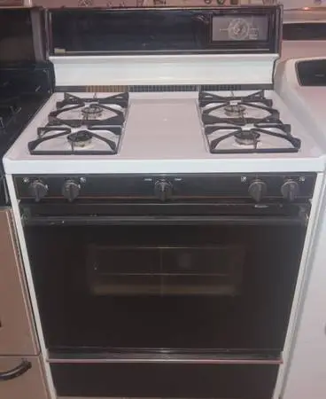 Gibson Gas Stove