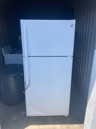 GE Refrigerator