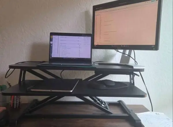 Standing desk converter
