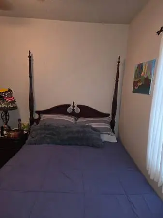 4 post bed