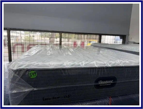 QUEEN SIZE SIMMONS BEAUTYREST PRESSURESMART (EXTRA-FIRM) MATTRESS BED