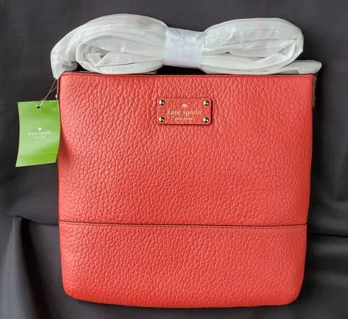 Kate Spade Bay Street Cora Leather Crossbody Bag Red New with tags