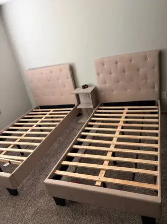 Twin size bed