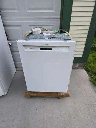 Bosch QUIET Dishwasher (Stainless Inside, 3-Rack) 24 *Works Great*