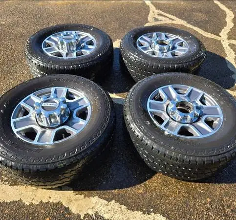 2024 F350 (F250) Wheels & Tires
