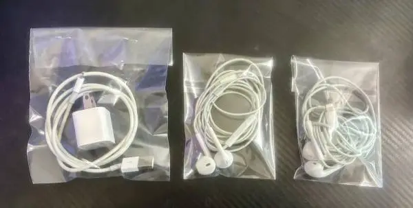 2 Apple EarPods Headphones / 1 For Apple 5W USB Compact Power Adapter