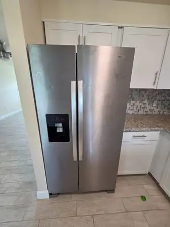 Whirlpool refrigerator side by side