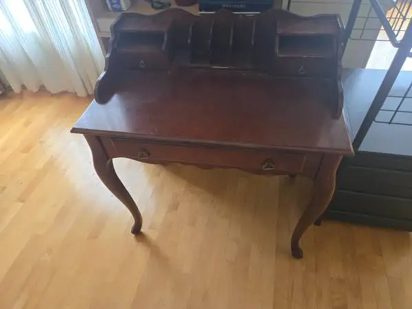 Moving sale