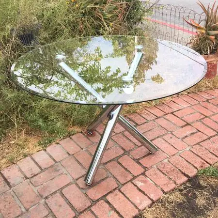 Chic Postmodern 43”dia chrome/beveled glass Dining Table/grt condition