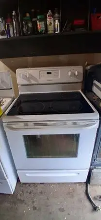 *~ Kenmore White Glass Top Range (Stove /Oven) ~* Can deliver
