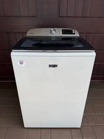 BRAND NEW CONDITION SUPERSIZE CAPACITY PLUS MAY TAG WASHER