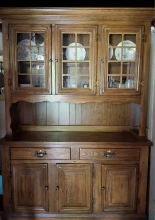 China Hutch & Table & Chairs