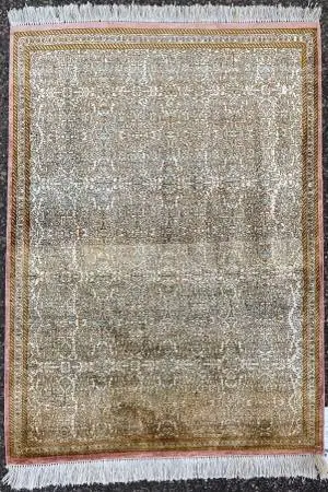 KASHMIR SILK HAND KNOTTED RUG WITH 600+ KPSI, 1.11 x 2.7