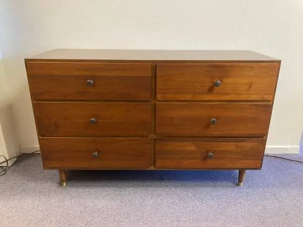 Cool classic 1950s mid-century six drawer dresser, solid wood