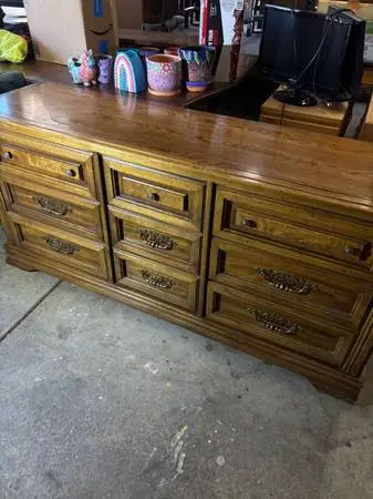 Solid Wood Dresser 9 Drawers