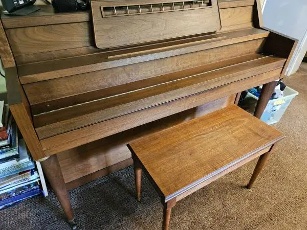 Story and Clark Piano....Free