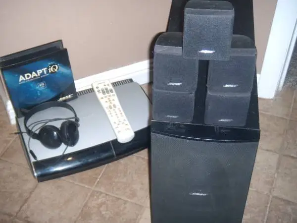 BOSE AV28 Lifestyle 28 Media CenterCD/DVD/am/fm/aux/tv with Genuine R