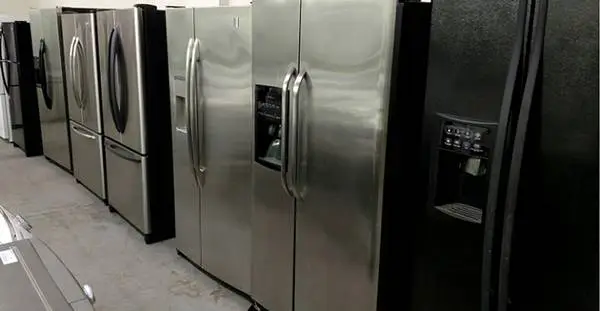 Many Side by side refrigerator with freezer units