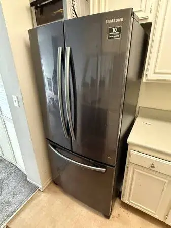 SAMSUNG COUNTER-DEPTH STAINLESS STEEL FRENCH DOOR REFRIGERATOR