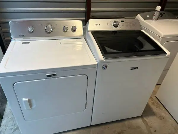 Maytag washer and dryer set