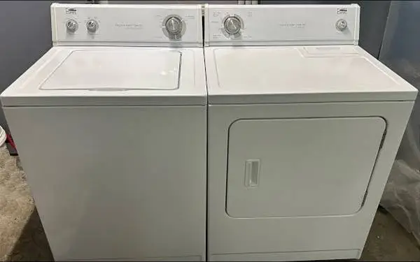 *Whirlpool Estate, 3.5 Cubic ft. Capacity Washer & Electric Dryer*
