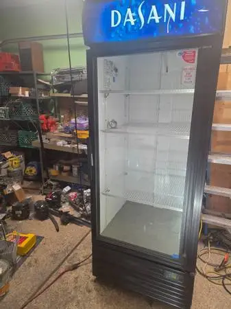 Dasanti True mfg 27 cubic feet glass commercial merchandiser cooler re