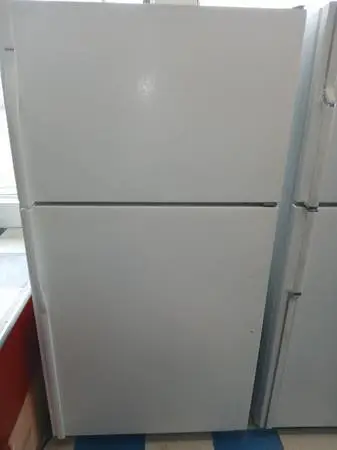 ~~~~> Whirlpool 21 cubic Clean Garage Refrigerator