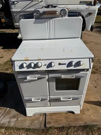 O’keefe and Merritt vintage oven
