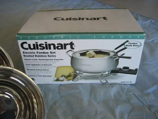 FONDUE SET STEAMER BAKING DISH MIXING BOWLS