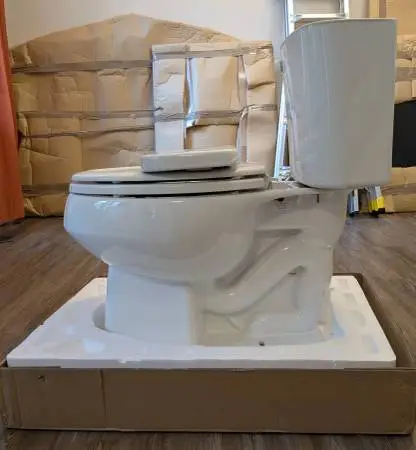 Lightly used toilet Kohler