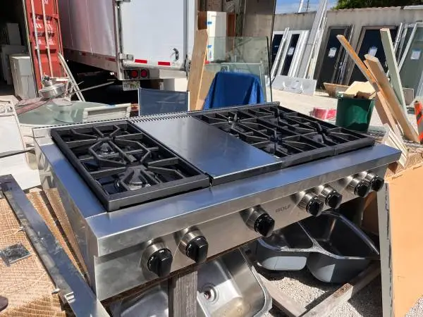 48”W SS Wolf Pro-Style Gas Rangetop 6 Burners Infrared #SRT486-LP Used