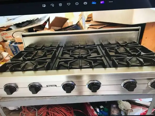 36 Viking Stainless Rangetop, 6