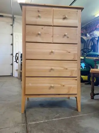 Chest of drawers