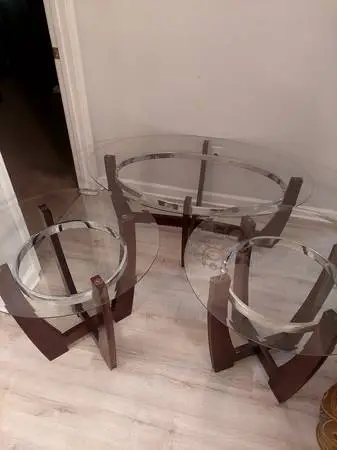Beautiful Coffee and End Table Set with Lamps! Good Condition!