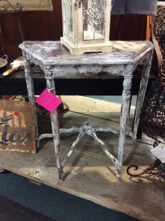 VINTAGE 1/2 MOON - HALL TABLE