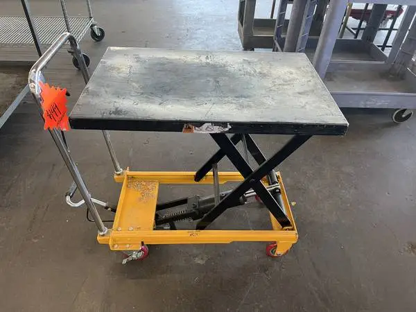 Hydraulic Lift Carts - Various (NW Office Liquidations)