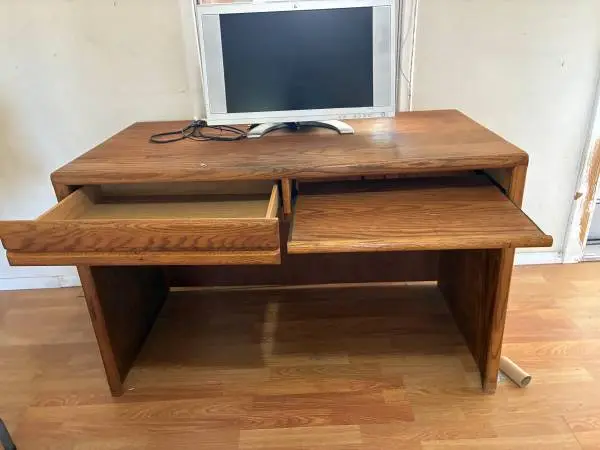 Computer desk